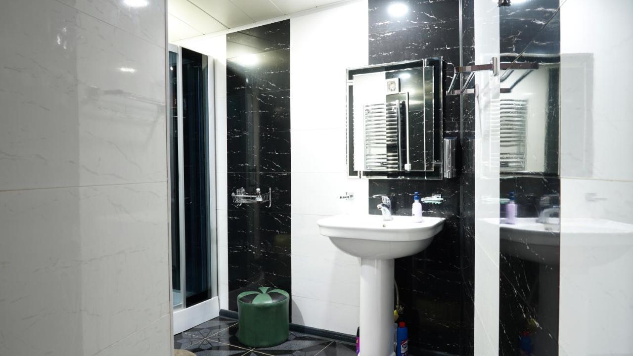 Apartment Shafi 8 Tbilisi Eksteriør billede